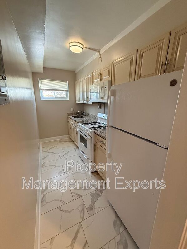 Building Photo - 1841 N Dinwiddie St