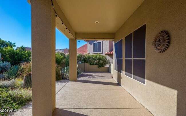 Building Photo - 1617 E Tierra Buena Ln