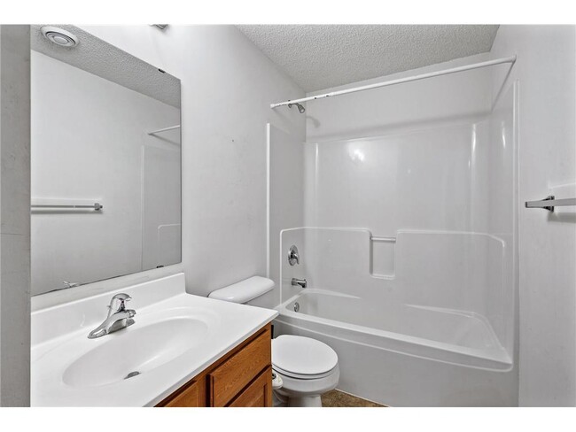 Building Photo - 5046 Yuma Ln N