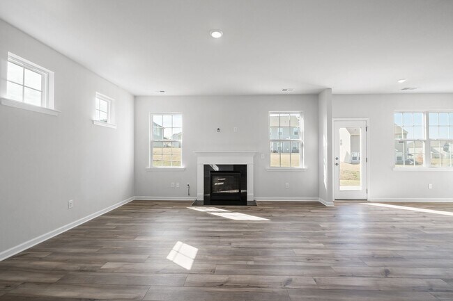 Building Photo - Very New Smart Home in the Palisades Area!