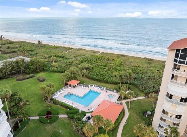 Building Photo - 3870 N Hwy A1A