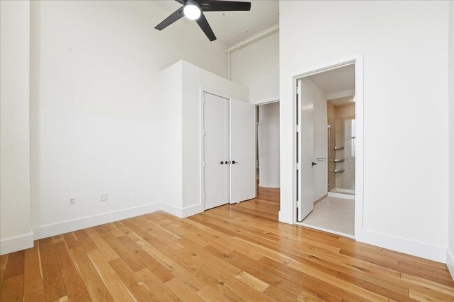 Building Photo - 50 Dey St