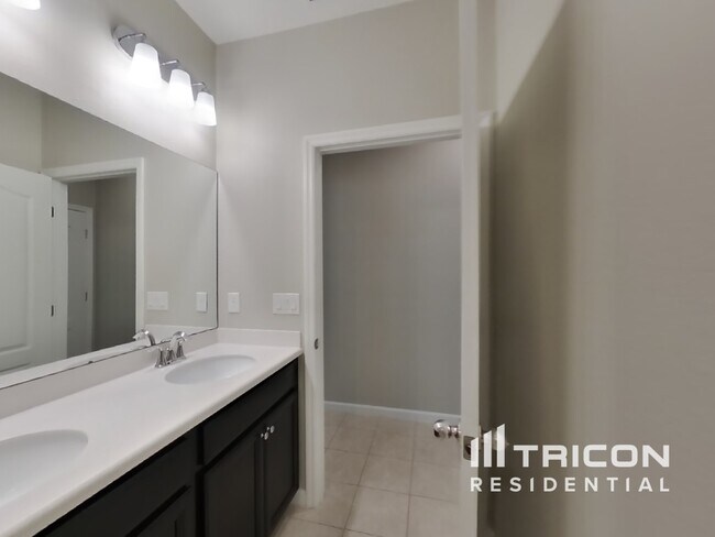 Building Photo - 6471 Longleaf Branch Dr