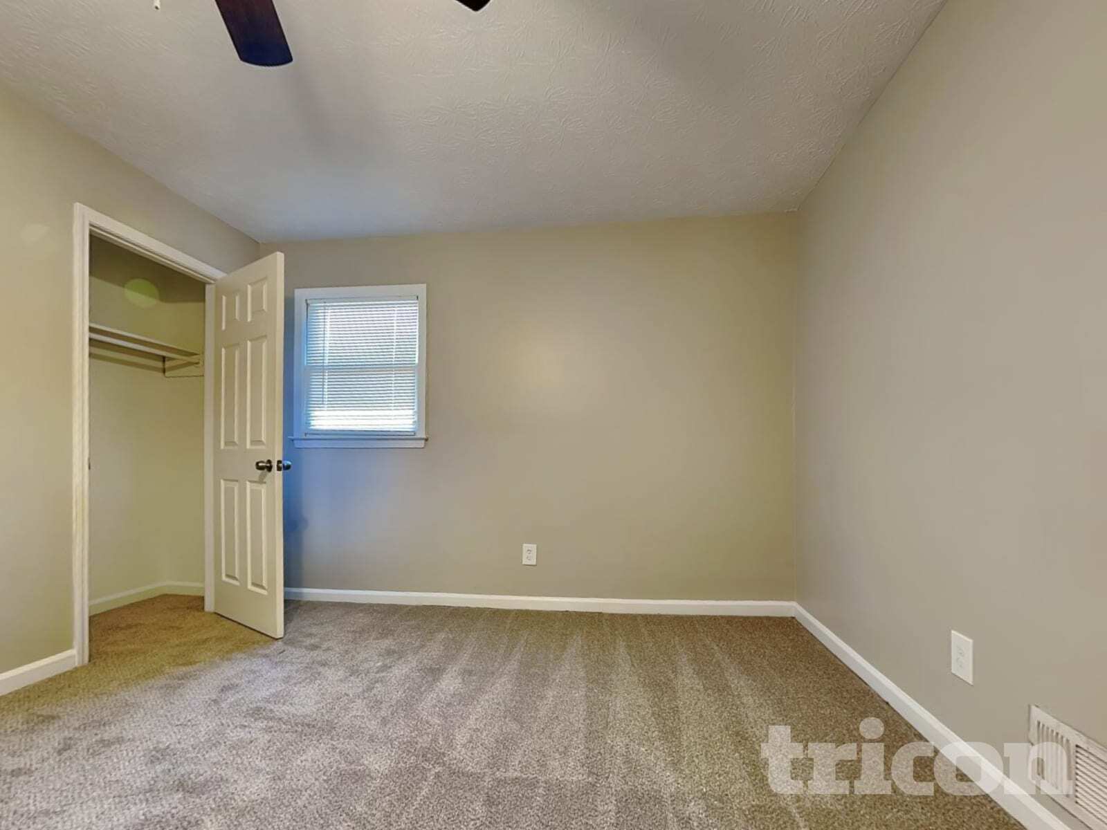 Building Photo - 2236 Windsor Dr SW