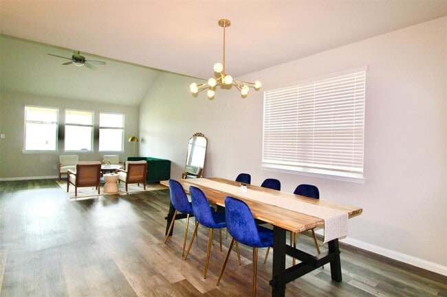 Building Photo - 24930 Adami Veduta Ct