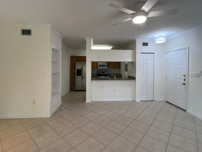 Building Photo - 6410 Emerald Dunes Dr