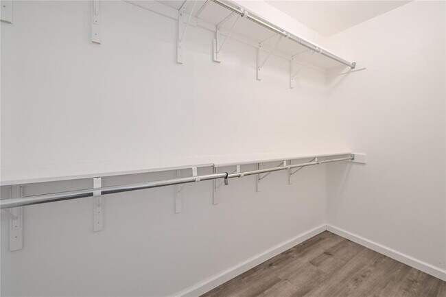 Building Photo - 910 Rocking Spur Cove
