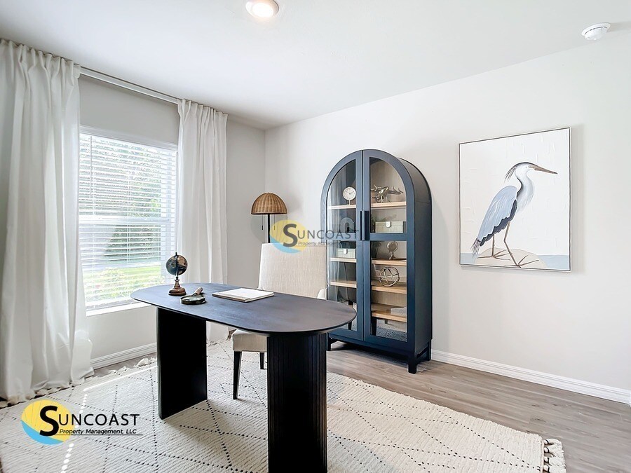 Building Photo - 521 Sargent St