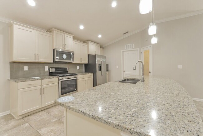 Building Photo - 806 Deer Crossing Rd