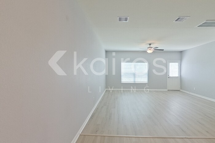 Building Photo - 10722 Hillside Creek Dr