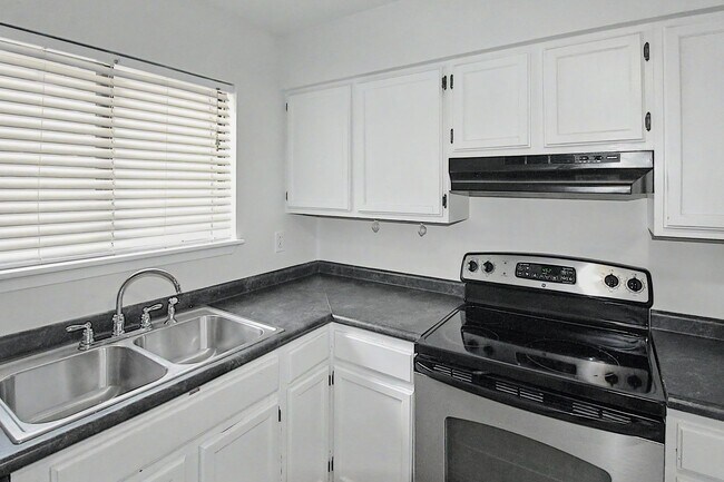 Building Photo - 3200 Heathstead Place