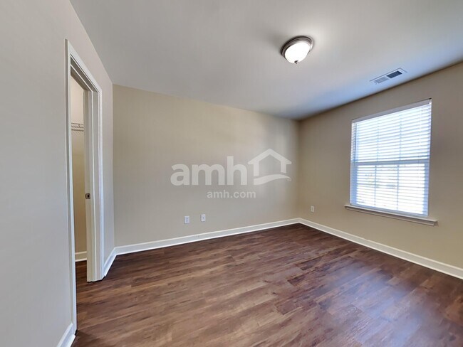 Building Photo - 120 Maywood Drive