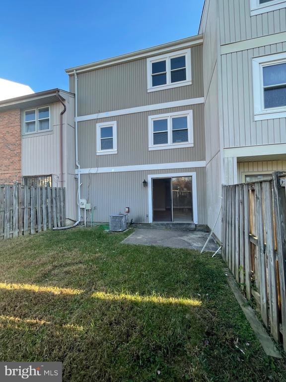Building Photo - 6415 Whitwell Ct