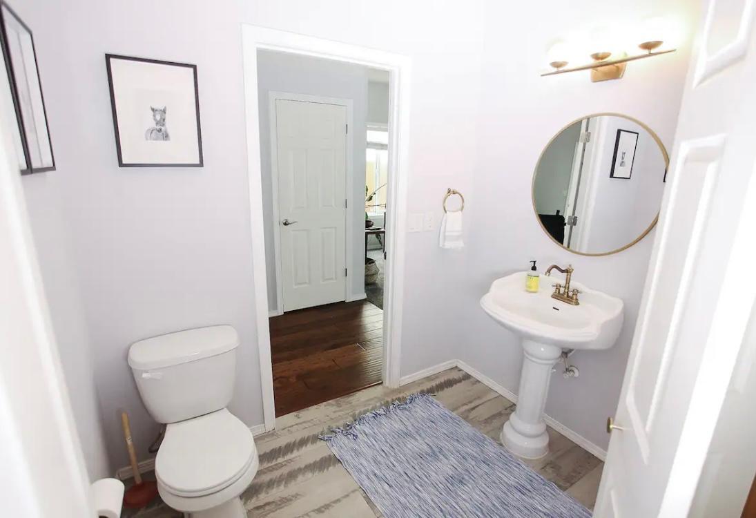 Building Photo - 5615 NE 75th Ave