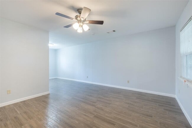 Building Photo - 606 West St