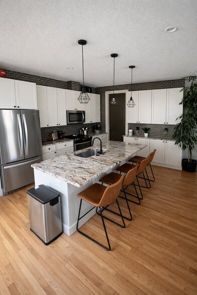 Building Photo - 151 S Lincoln St