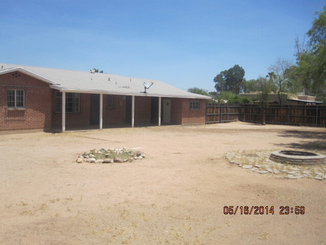 Building Photo - Close to Park Rental