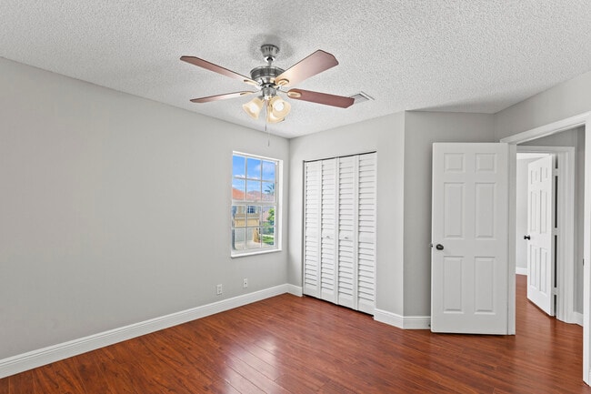 Building Photo - 7842 Springfield Lake Dr