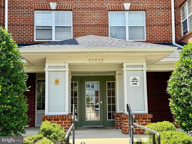 Building Photo - 13216 Fox Bow Dr