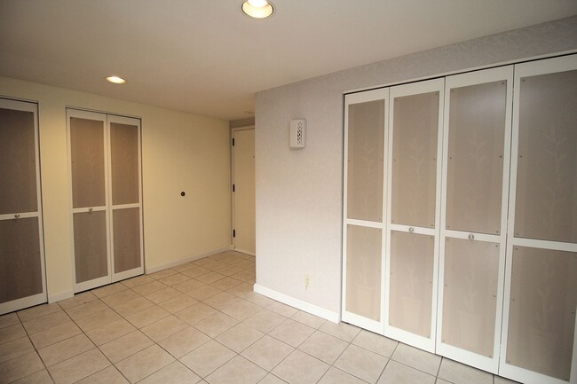 Building Photo - 2309 SW 1st Ave