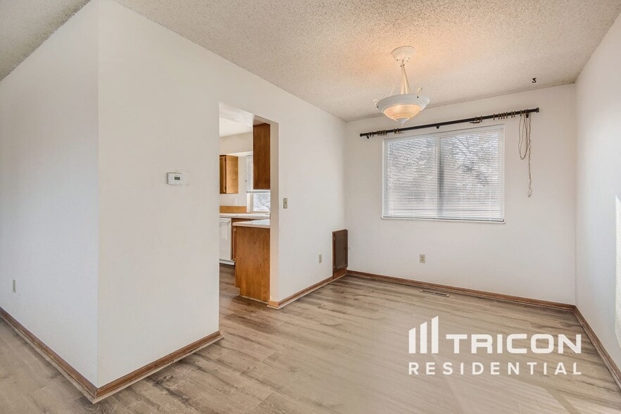 Building Photo - 6552 W Morraine Pl