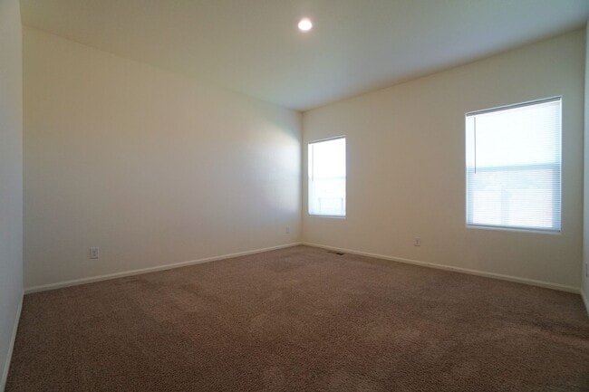 Building Photo - 6214 Meadowbank Ln
