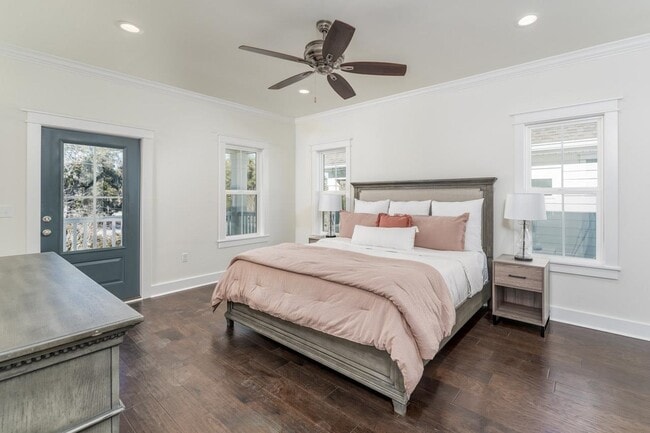 Building Photo - 415 Glenview Dr