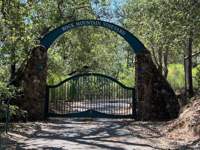 Building Photo - 3397 St Helena Hwy