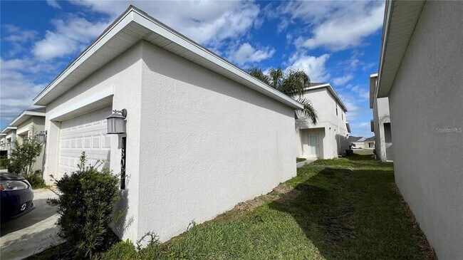 Building Photo - 13071 Inkwell Alley