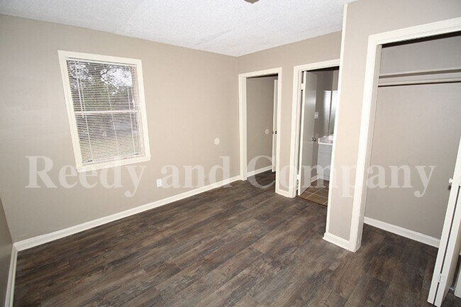 Building Photo - 3777 McCain Rd