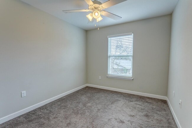Building Photo - 9009 Banyan Beach Dr