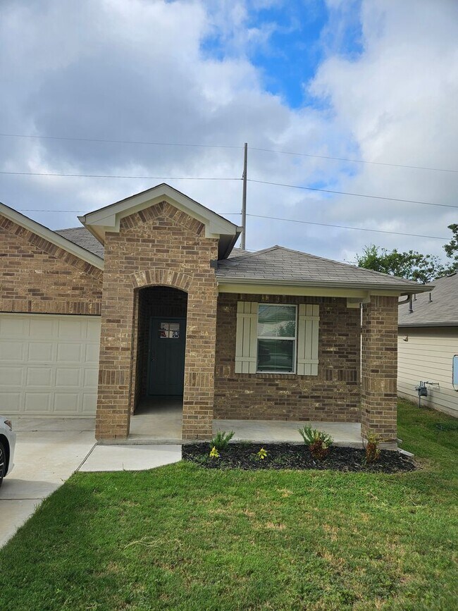 Building Photo - 4-Bedroom Home for Lease – Hutto, TX