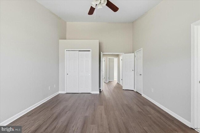Building Photo - 9208 Fairlane Pl