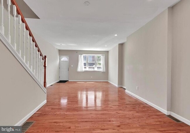 Building Photo - 1318 S Reese St