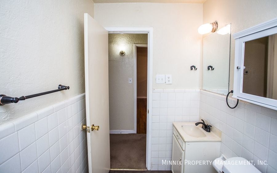 Building Photo - 2113 S Loop 289