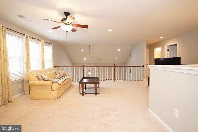 Building Photo - 20779 Crescent Pointe Pl