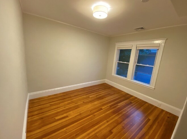 Building Photo - 26 Playstead Rd