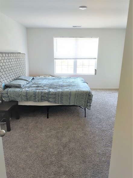 Master Bedroom - 1925 Turtle Creek Ct
