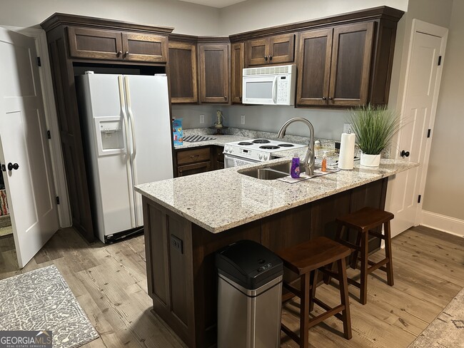 Building Photo - 88 Old Vineyard Wy