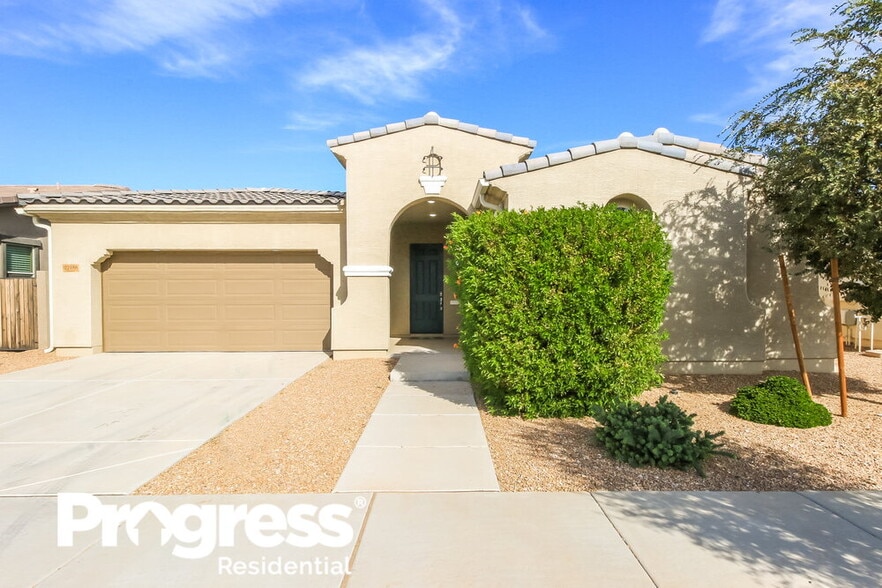 Primary Photo - 22488 E Munoz St