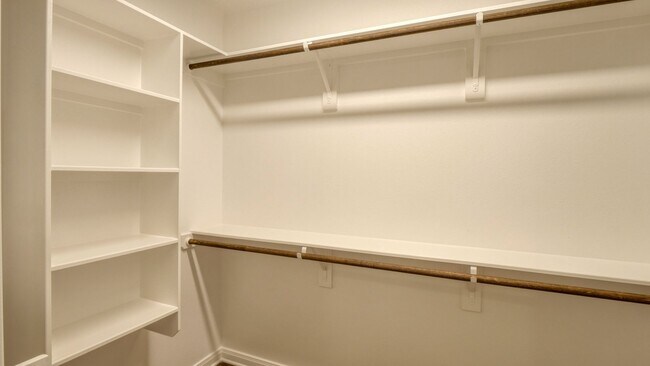 Building Photo - 2208 John Ross Ct