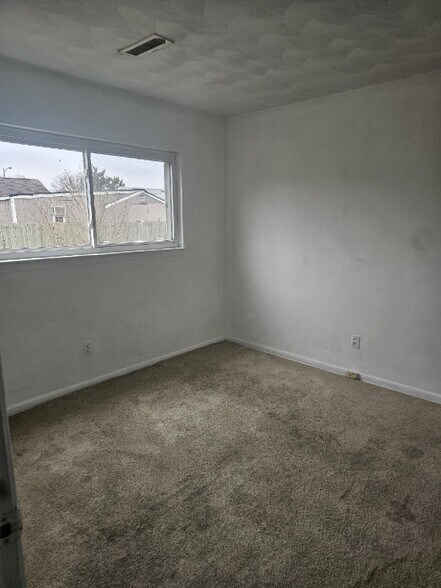 Building Photo - 2929 Hilton Ave