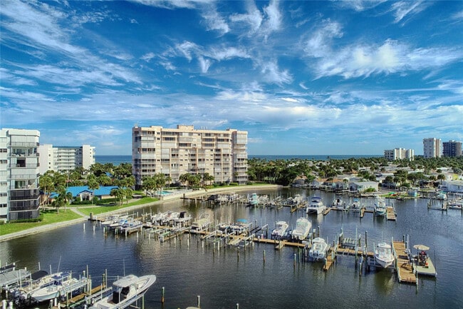 Building Photo - 5167 N Hwy A1A