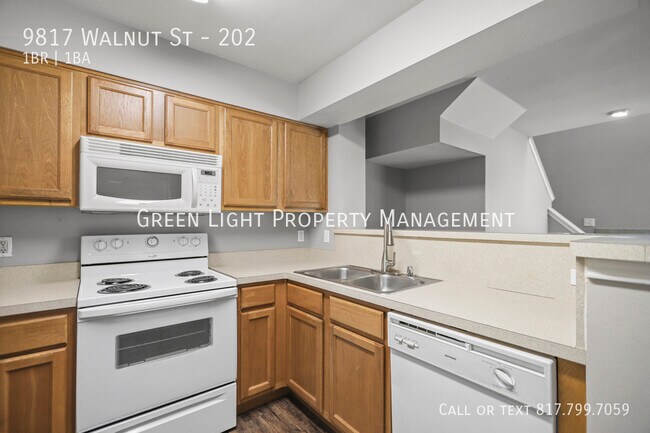 Building Photo - 9817 Walnut St