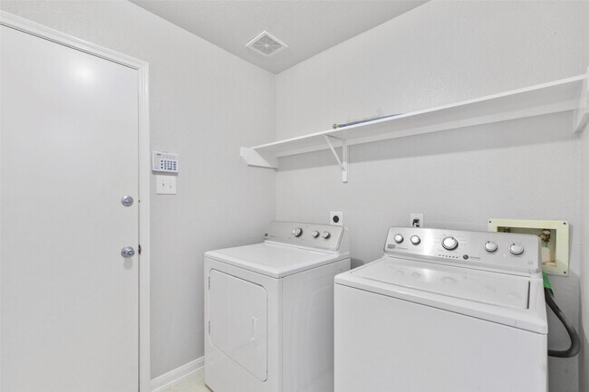 Building Photo - 21106 Blackbluff Ct