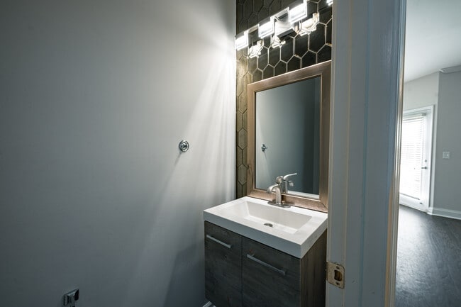 Building Photo - 7445 Absinth Dr