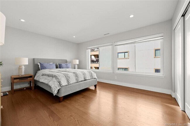 Building Photo - 1611 Washington Blvd