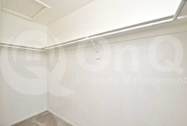 Building Photo - 1543 S Longspur Ln