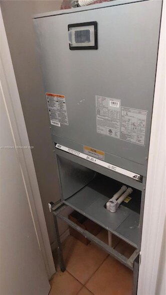 Building Photo - 6560 NW 114th Ave