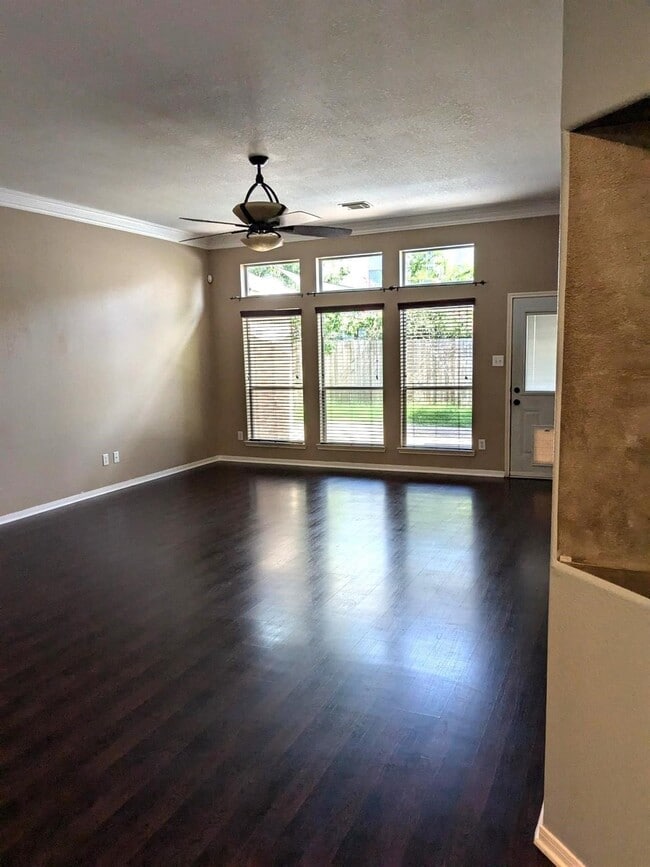 Building Photo - 14502 Glade Point Dr